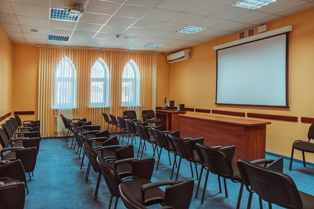 Premier Hotel Shafran Sumy Exteriér fotografie