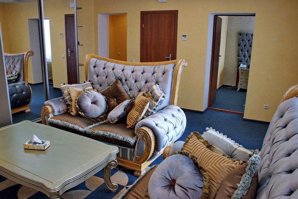 Premier Hotel Shafran Sumy Pokoj fotografie