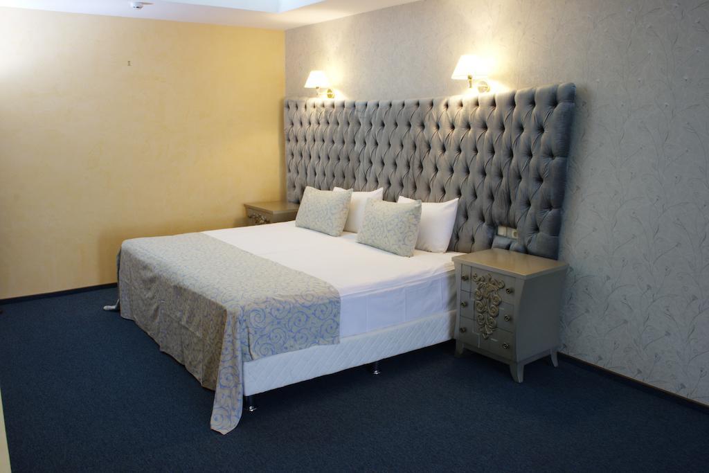 Premier Hotel Shafran Sumy Exteriér fotografie