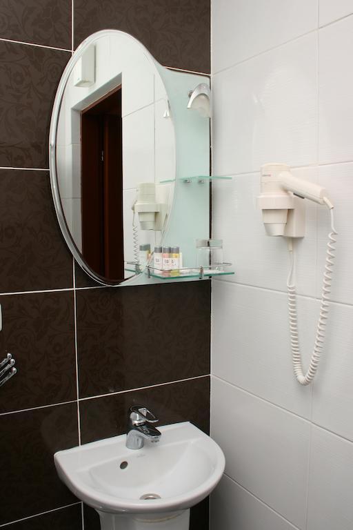 Premier Hotel Shafran Sumy Pokoj fotografie
