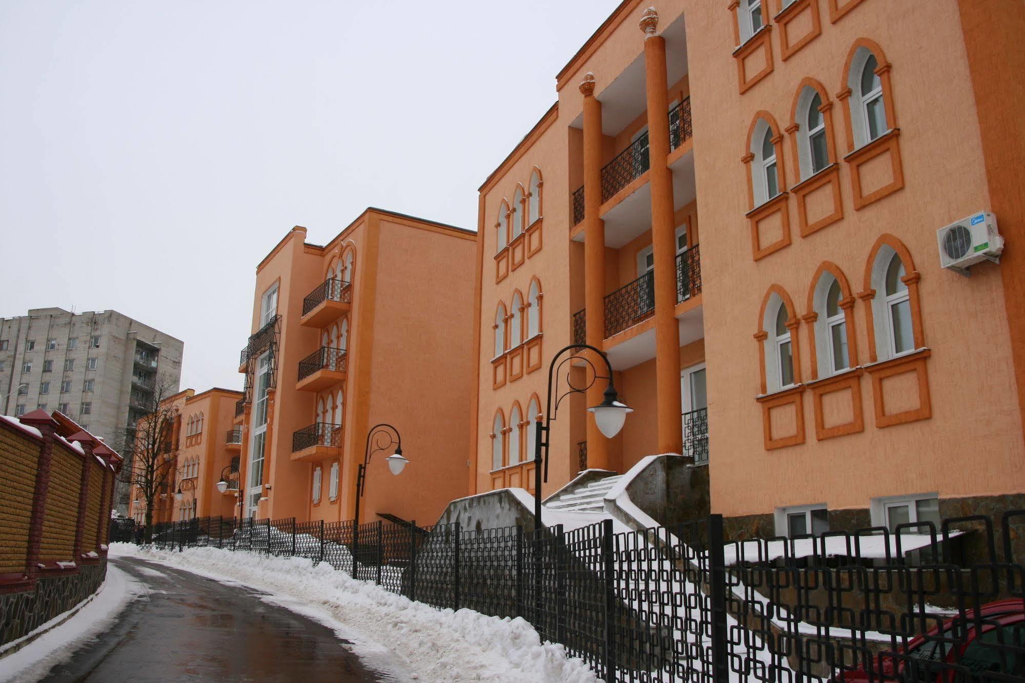 Premier Hotel Shafran Sumy Exteriér fotografie