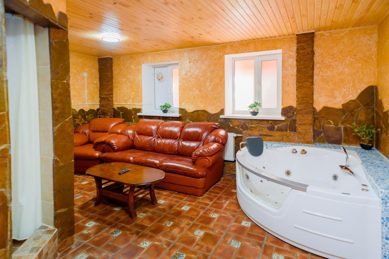 Premier Hotel Shafran Sumy Exteriér fotografie